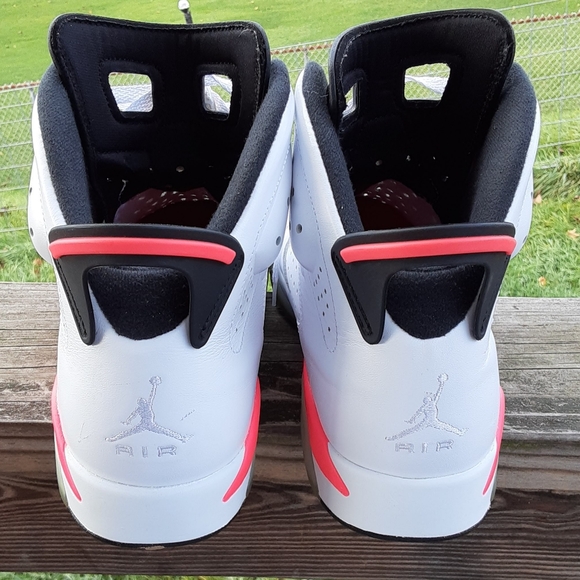 Men's Air Jordan 6 White/Infared 10.5 box included - Picture 4 of 8